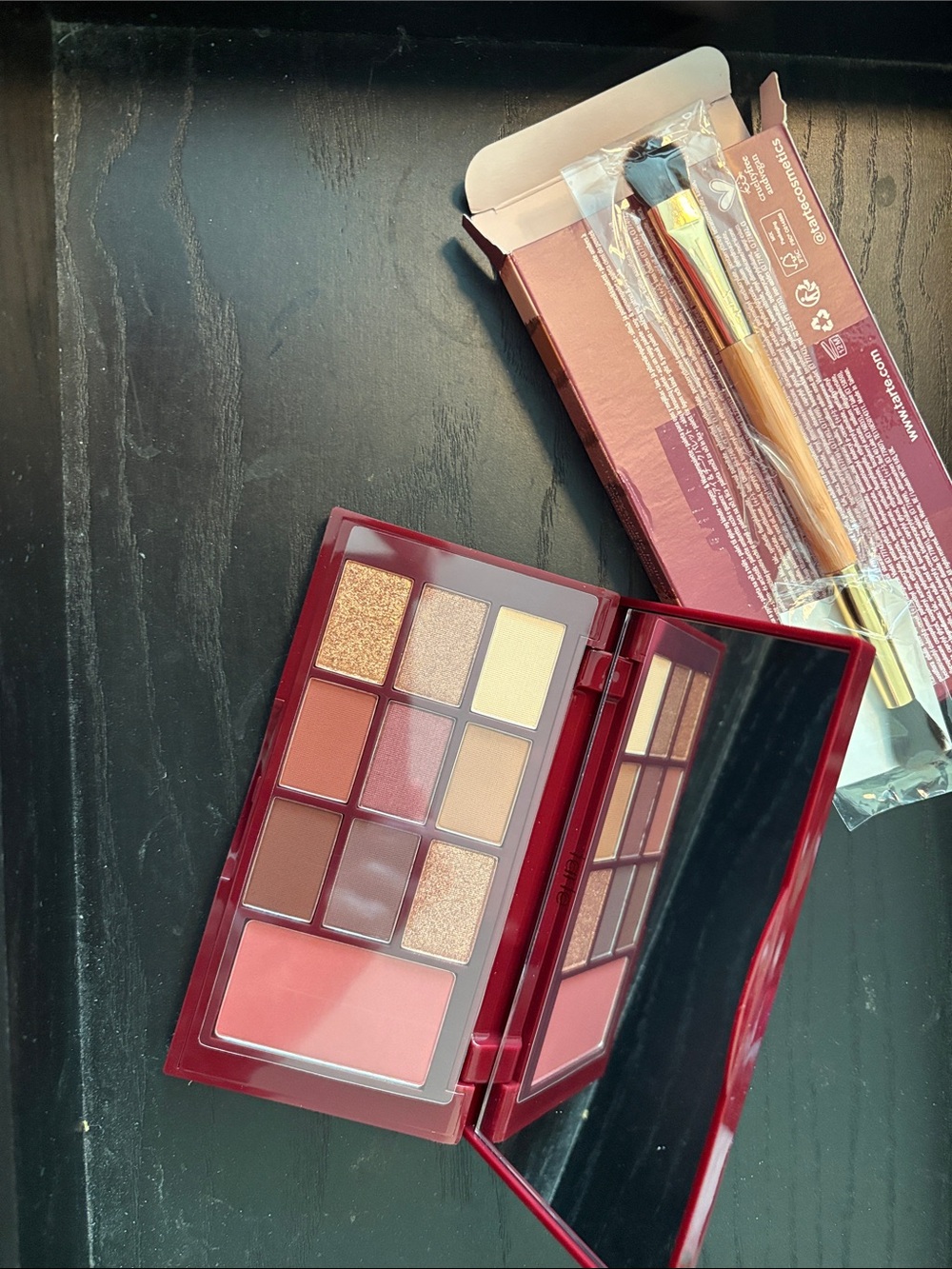 tarte Honeysuckle Eye & Cheek Palette — Pink, Gold, Champagne Shades - Picture 2 of 3